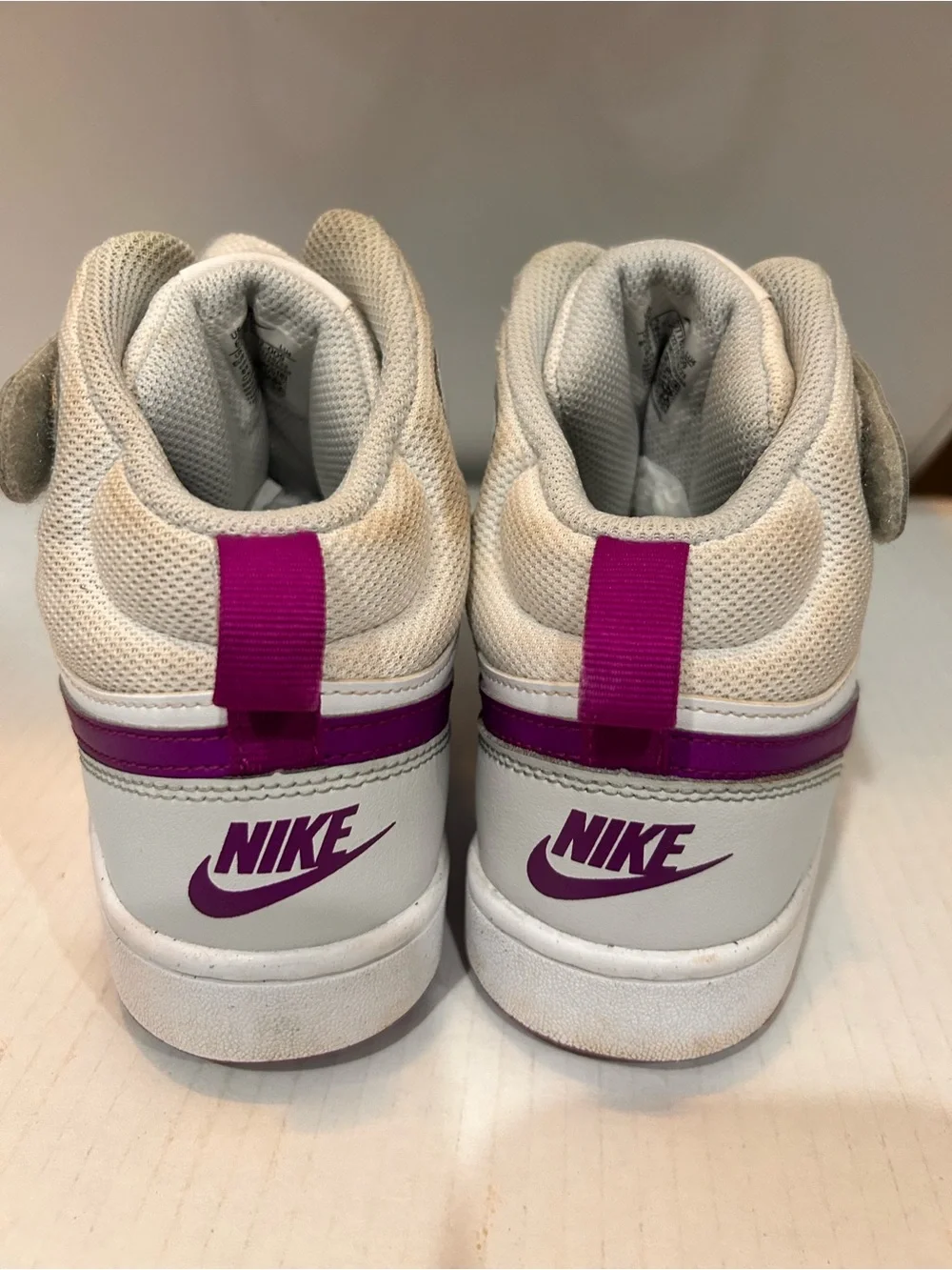 Nike Size 6Y Court Borough Mid 2 Sneakers